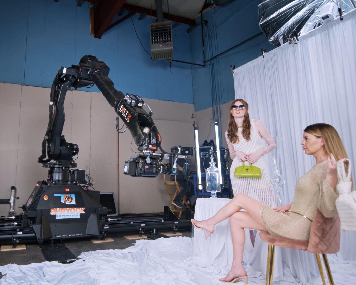 Bolt high-speed cinema robot